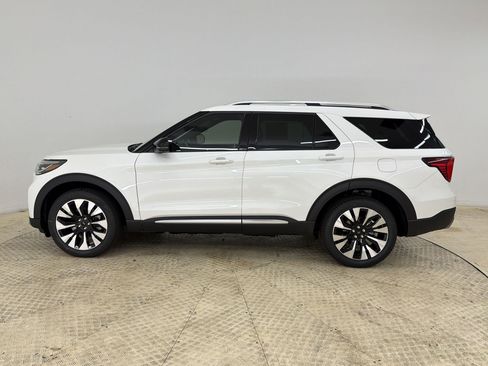 New 2026 Ford Explorer Platinum AWD/4WD image 2