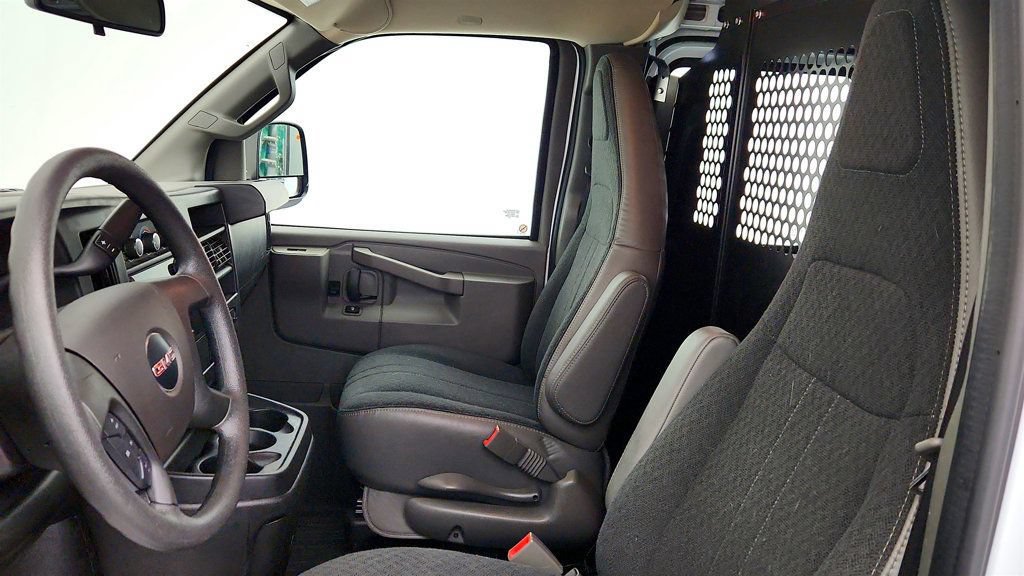 Used 2025 GMC Savana 2500 w/ Driver Convenience Package RWD image 16