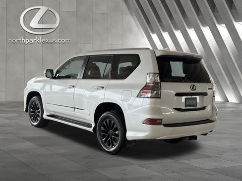 Used 2019 Lexus GX 460 Premium w/ Premium Package AWD/4WD image 2
