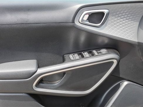 New 2025 Kia Soul LX w/ LX Technology Package image 21