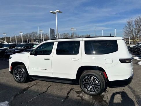 New 2026 Jeep Grand Wagoneer 4WD w/ Premium Group I image 13