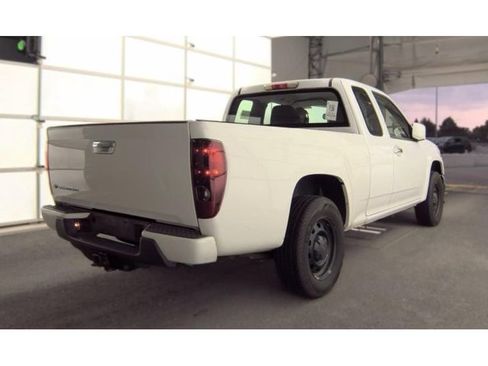 Used 2011 Chevrolet Colorado W/T RWD image 3