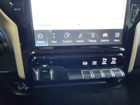 Used 2024 RAM 2500 Laramie w/ Safety Group AWD/4WD image 24