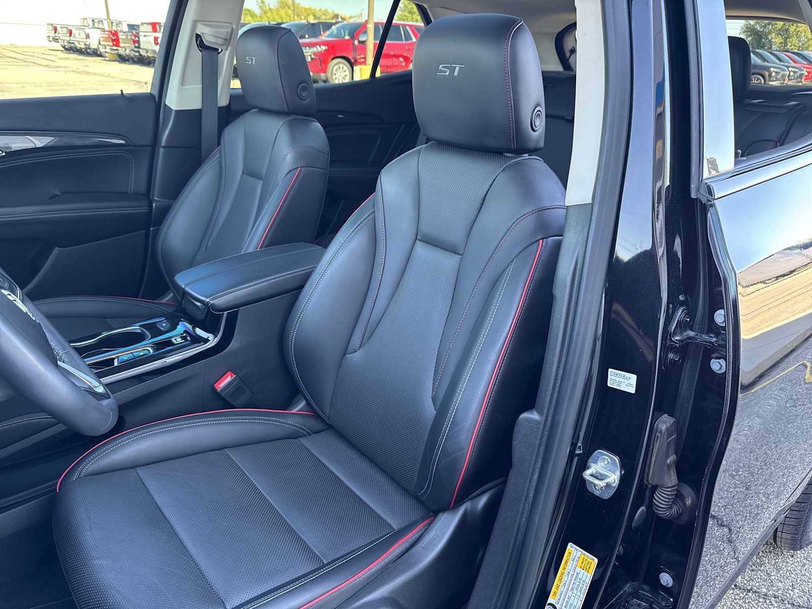 Certified 2023 Buick Envision Essence w/ Sport Touring Package AWD/4WD image 10