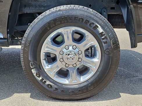 Used 2025 RAM 2500 Big Horn AWD/4WD image 38