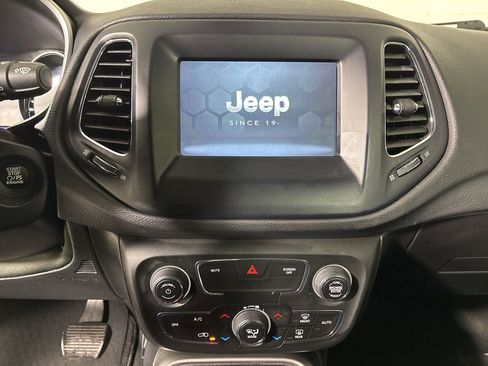 Used 2021 Jeep Compass Latitude image 15