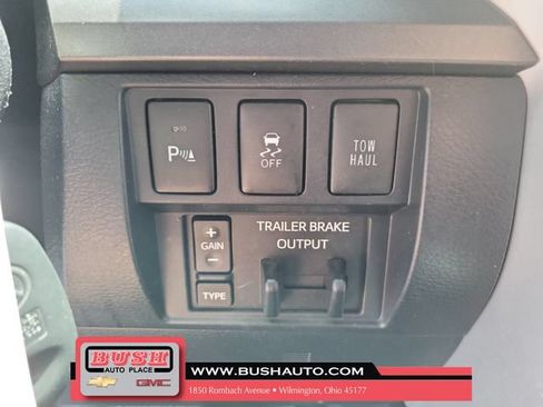 Used 2017 Toyota Tundra SR5 w/ SR5 Upgrade Package AWD/4WD image 29