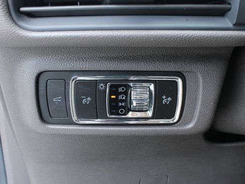 Used 2023 Lincoln Corsair AWD w/ Equipment Group 101A image 15