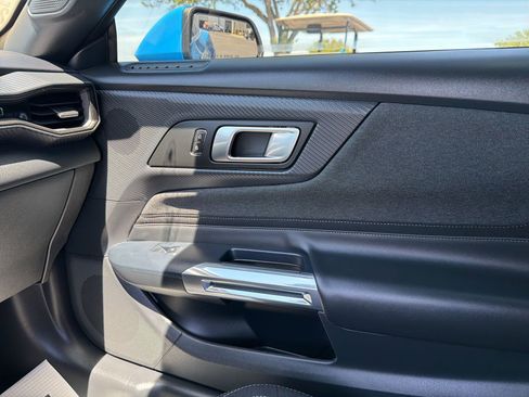 Used 2025 Ford Mustang Coupe image 24