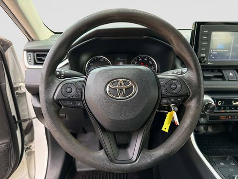 Used 2022 Toyota RAV4 LE AWD/4WD image 31