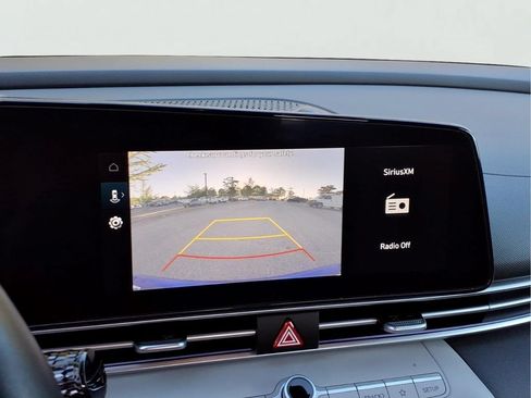 Used 2025 Hyundai Elantra Limited FWD image 5