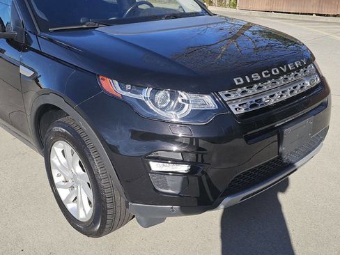 Used 2019 Land Rover Discovery Sport HSE image 15