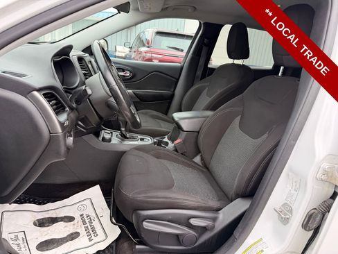 Used 2019 Jeep Cherokee Sport w/ Cold Weather Group AWD/4WD image 11