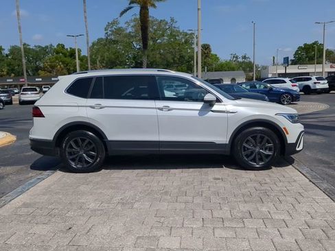 Certified 2023 Volkswagen Tiguan SE image 3