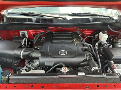Used 2021 Toyota Tundra SR5 w/ SR5 Leather Package RWD image 32