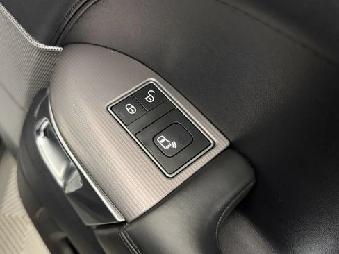 Used 2018 Land Rover Range Rover Sport HSE AWD/4WD image 40
