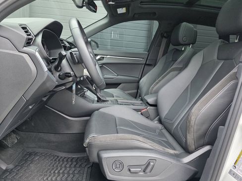 Used 2022 Audi Q3 2.0T Premium Plus w/ Premium Plus Package image 13