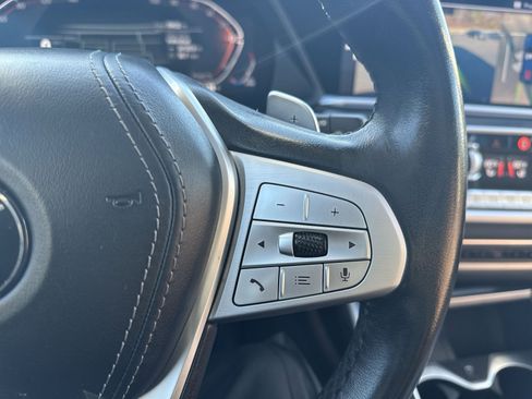 Used 2021 BMW X7 xDrive40i w/ Premium Package image 17