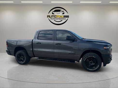 Used 2025 RAM 1500 Warlock AWD/4WD image 8