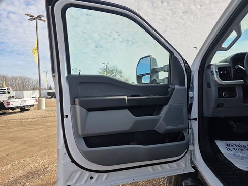 New 2026 Ford F600 4x4 Regular Cab Super Duty w/ XL Chrome Package image 18