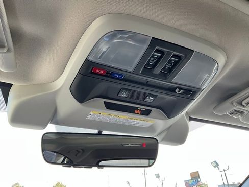 Used 2019 Subaru Crosstrek 2.0i Limited w/ Moonroof Package w/Navigation image 15