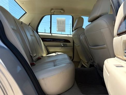 Used 2009 Mercury Grand Marquis LS RWD image 17