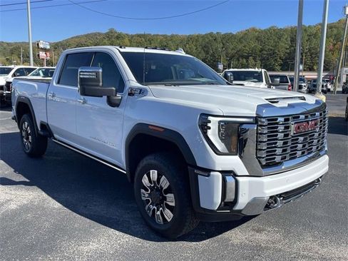 New 2026 GMC Sierra 3500 Denali w/ Denali Reserve Package image 4
