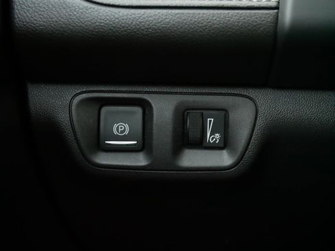 Used 2023 GMC Acadia SLT image 26