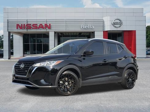 Used 2024 Nissan Kicks SV FWD image 1