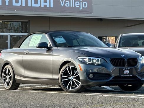 Used 2020 BMW 230i xDrive Convertible image 13