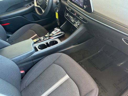 Used 2023 Hyundai Sonata SE w/ Cargo Package FWD image 17