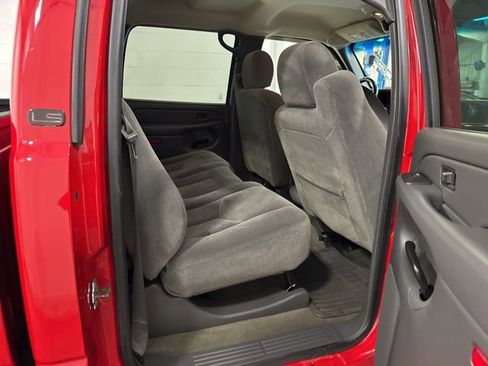 Used 2005 Chevrolet Silverado 2500 LS w/ Heavy-Duty Power Package image 35