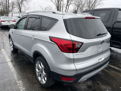 Used 2019 Ford Escape Titanium image 5