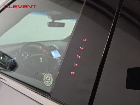 Used 2020 Lincoln Nautilus Reserve image 10