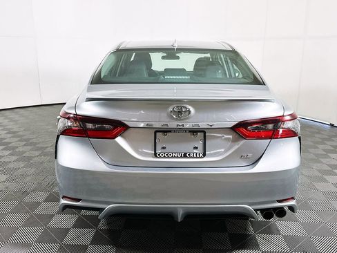 Used 2023 Toyota Camry SE FWD image 5