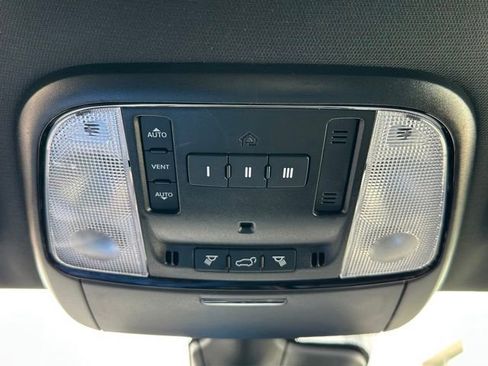Used 2022 Dodge Durango GT AWD/4WD image 37