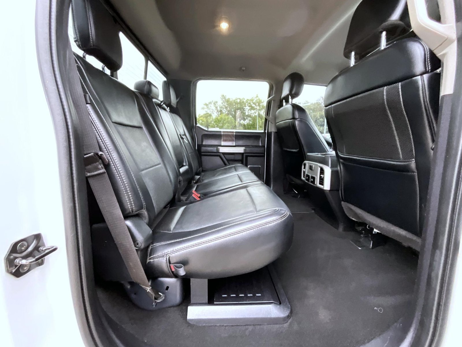 Used 2019 Ford F350 Lariat w/ Lariat Ultimate Package AWD/4WD image 21