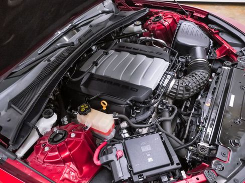Used 2021 Chevrolet Camaro SS RWD image 31