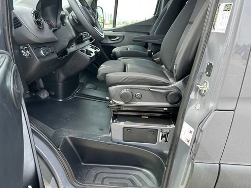 Used 2024 Mercedes-Benz Sprinter 2500 w/ Acoustic Package image 14