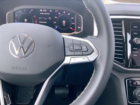 Used 2023 Volkswagen Atlas SE AWD/4WD image 14