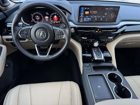 Certified 2025 Acura MDX w/ Technology Package image 9