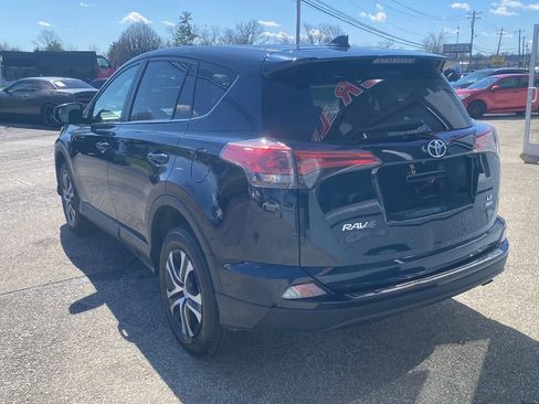 Used 2018 Toyota RAV4 LE w/ All Weather Liner Package AWD/4WD image 6