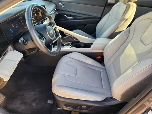 Used 2024 Hyundai Elantra Limited FWD image 13