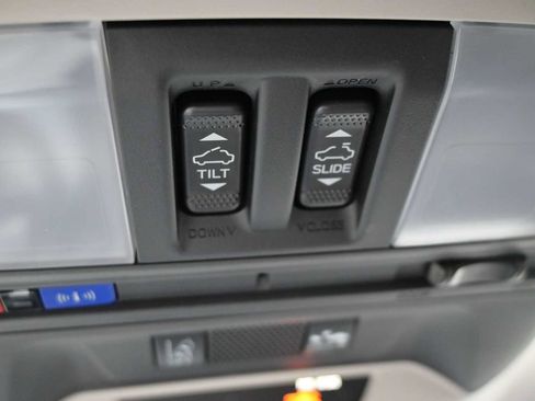 Used 2023 Subaru Crosstrek 2.5i Limited w/ Moonroof Package AWD/4WD image 27