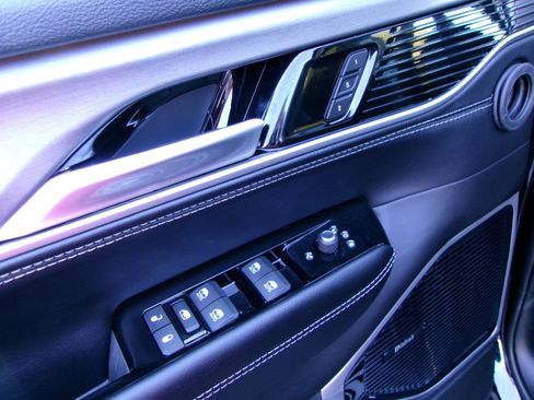 New 2026 Jeep Grand Wagoneer Limited AWD/4WD image 13