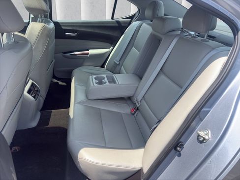 Used 2016 Acura TLX FWD image 18
