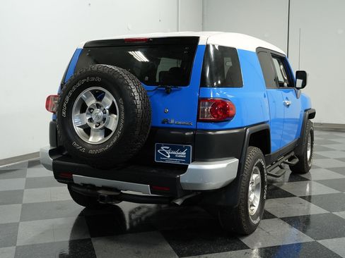 Used 2008 Toyota FJ Cruiser image 10
