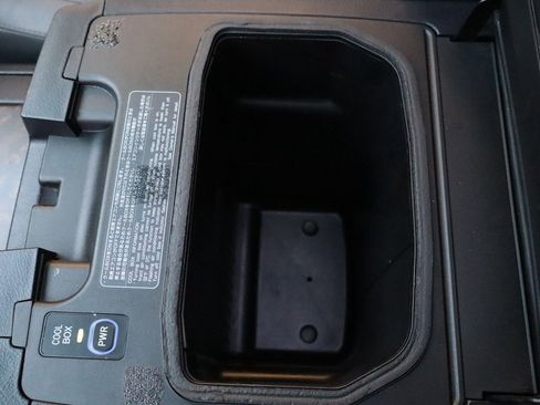 Used 2009 Toyota Land Cruiser image 29