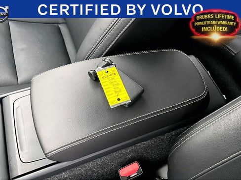 Certified 2025 Volvo XC40 B5 Core AWD/4WD image 13