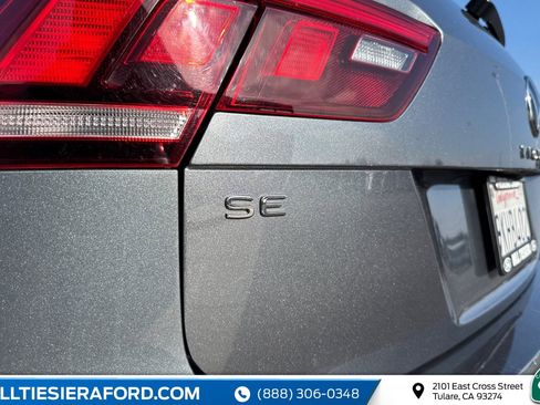 Used 2024 Volkswagen Tiguan SE image 34
